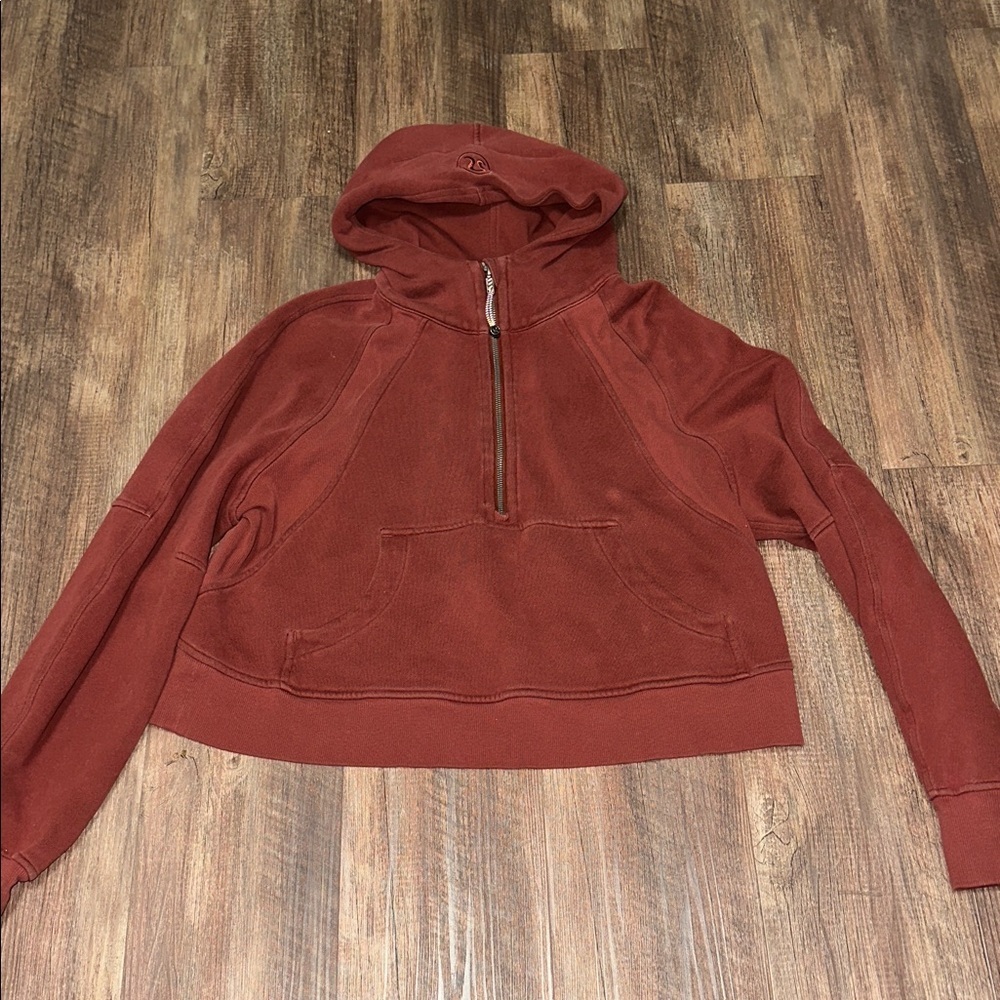 LULULEMON SCUBA CROP HOODIE size M/L
